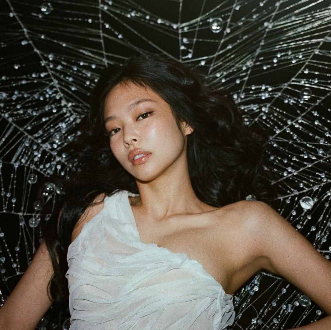 Instagram.com/jennierubyjane