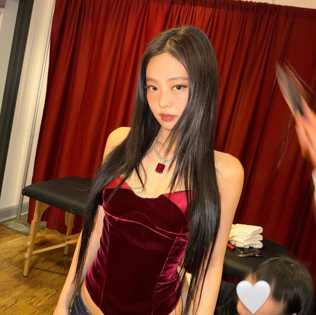 Instagram.com/jennierubyjane