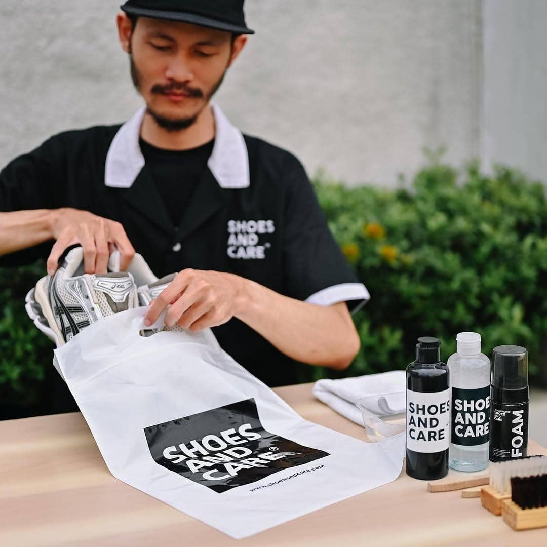 instagram.com/shoesandcare