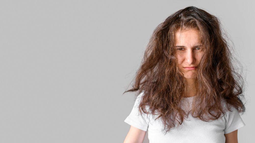 7 Cara Mengatasi Rambut Kusut dan Mengembang agar Mudah Diatur