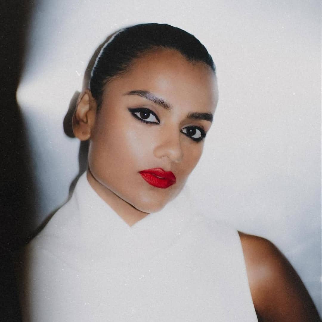 Instagram.com/simoneashley