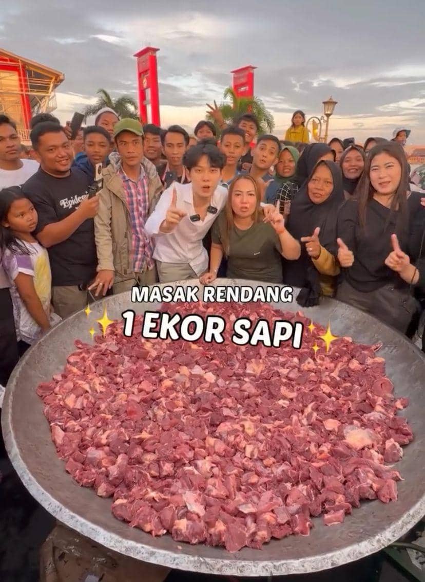 potret Willie Salim masak besar di Palembang (Instagram.com/willie27_)