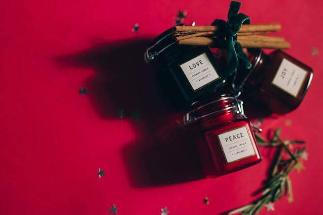 ilustrasi hampers lilin aroma terapi (pexels.com/Leeloo The First)