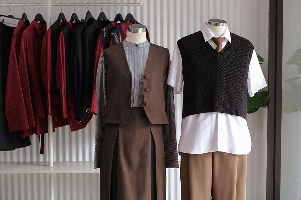 instagram.com/thenblankstore