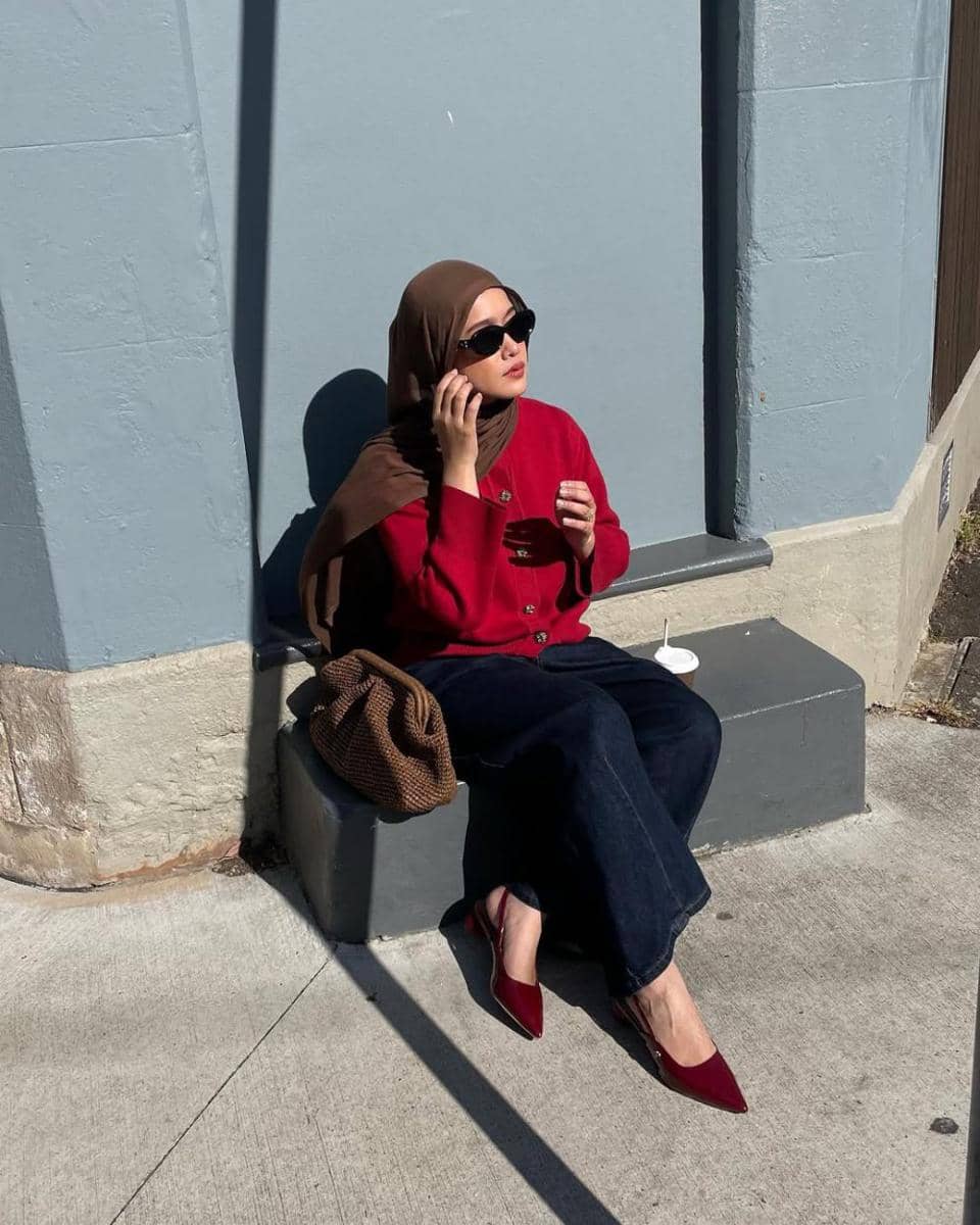 mix and match outfit merah ala Ana Octarina