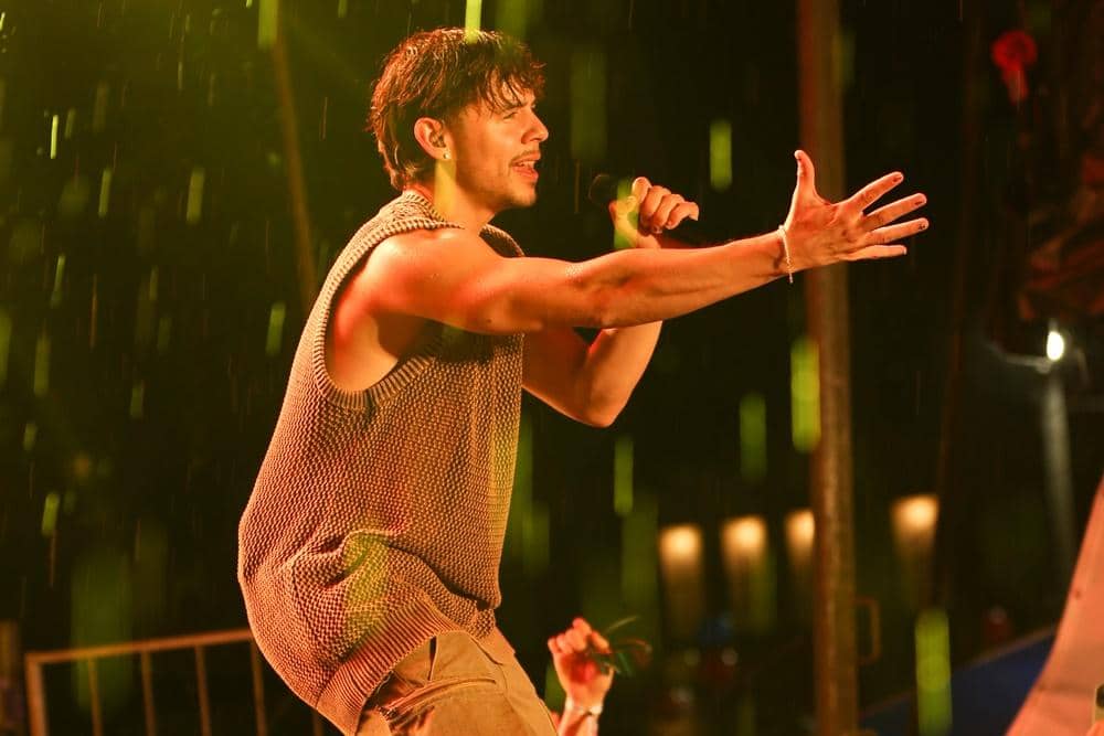 Press Photos by Shaun Vadella