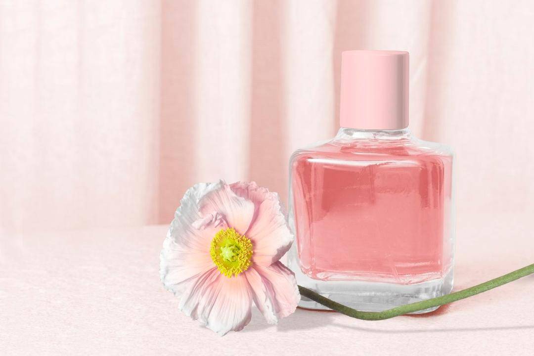 8 Rekomendasi Parfum Perempuan Tahan Lama di Indomaret