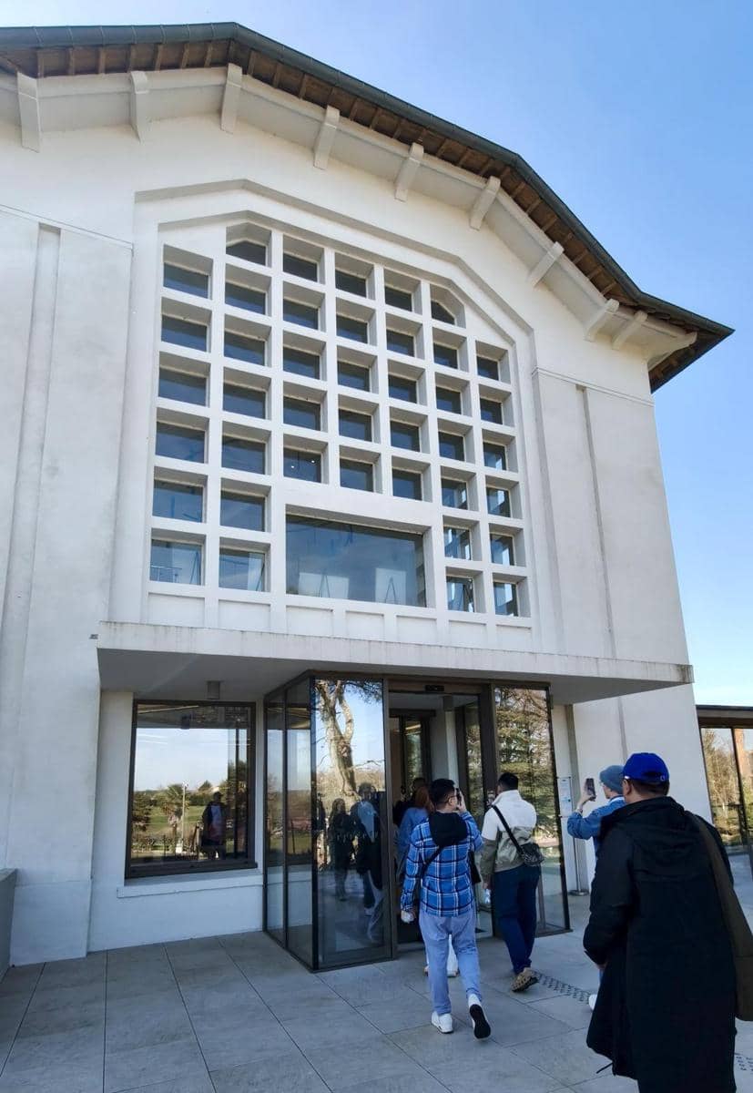 popbela.com/Ayu Utami