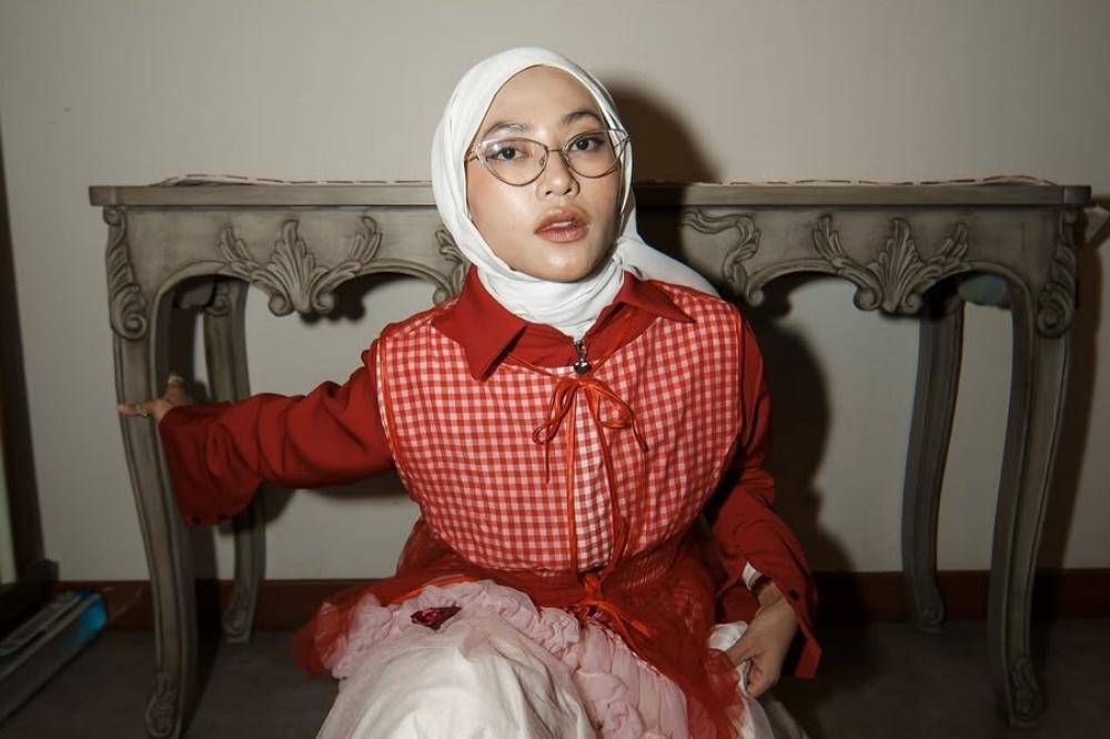Pacaran Diam-Diam, Feby Putri Umumkan Resmi Dilamar Sang Kekasih