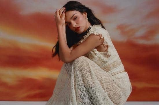 Instagram.com / rachelzegler