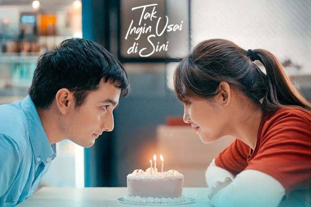 5 Fakta dan Sinopsis Film ‘Tak Ingin Usai di Sini’, Kisah Cinta Abadi