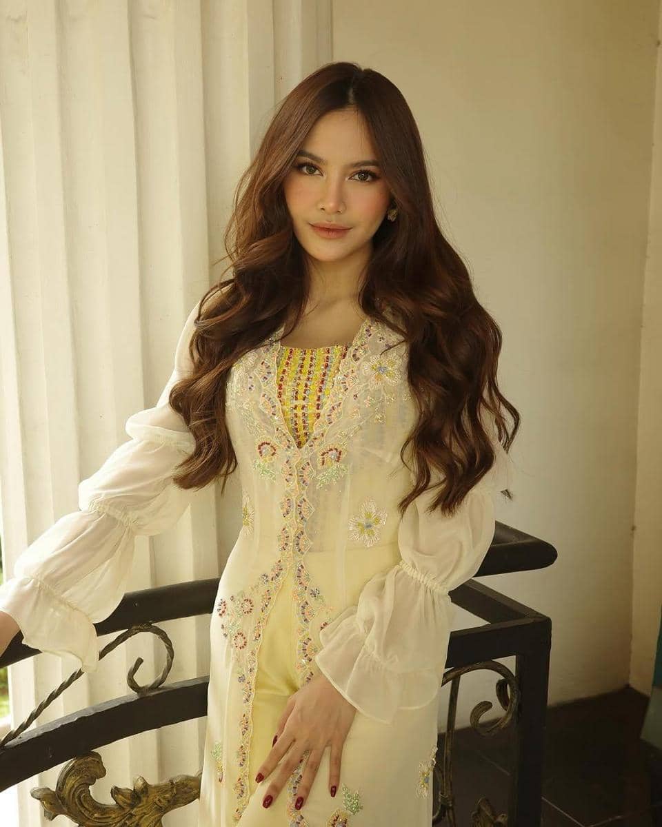 instagram.com/mahaliniraharja