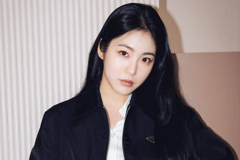 instagram.com/__shinyeeun