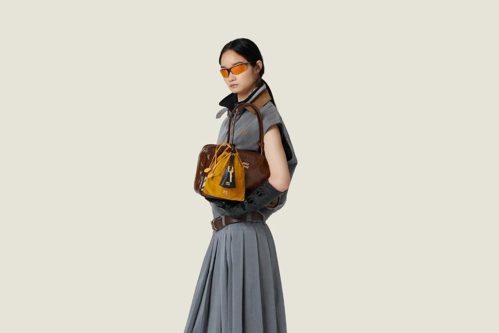 6 Ciri-Ciri Tas Miu Miu Original, Jangan Sampai Salah Pilih!