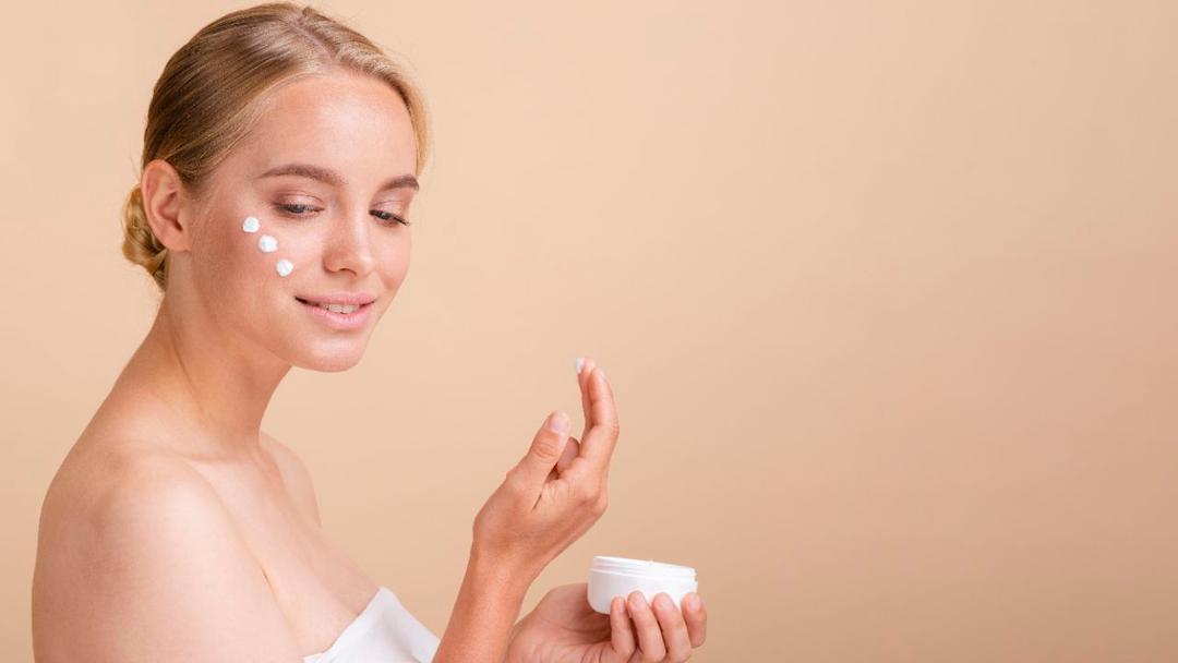 7 Rekomendasi Moisturizer untuk Kulit Berminyak dan Pori-Pori Besar