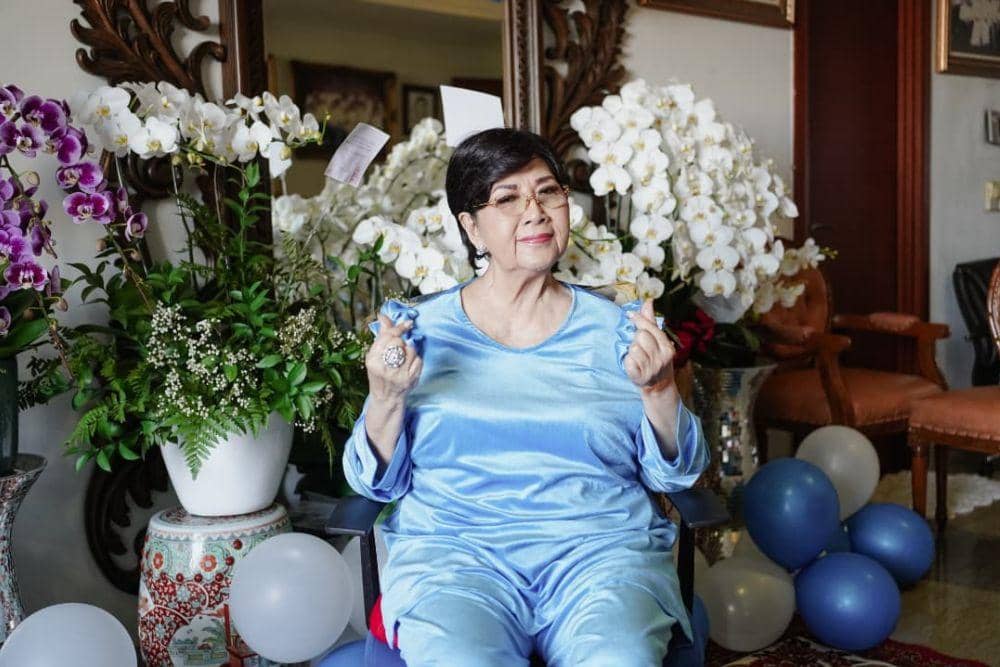 instagram.com/titiekpuspa_official