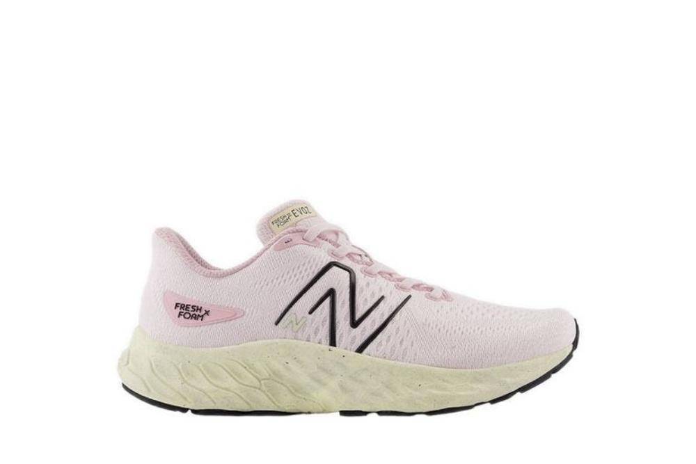 5 Rekomendasi Sepatu New Balance Pink yang Chic dan Feminin