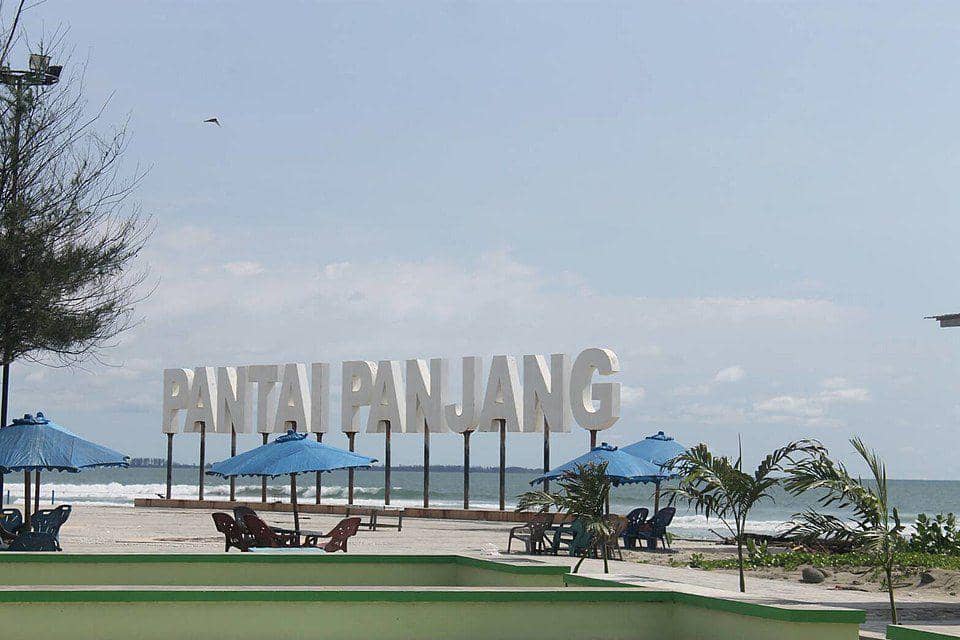 Pantai Panjang (wikipedia)
