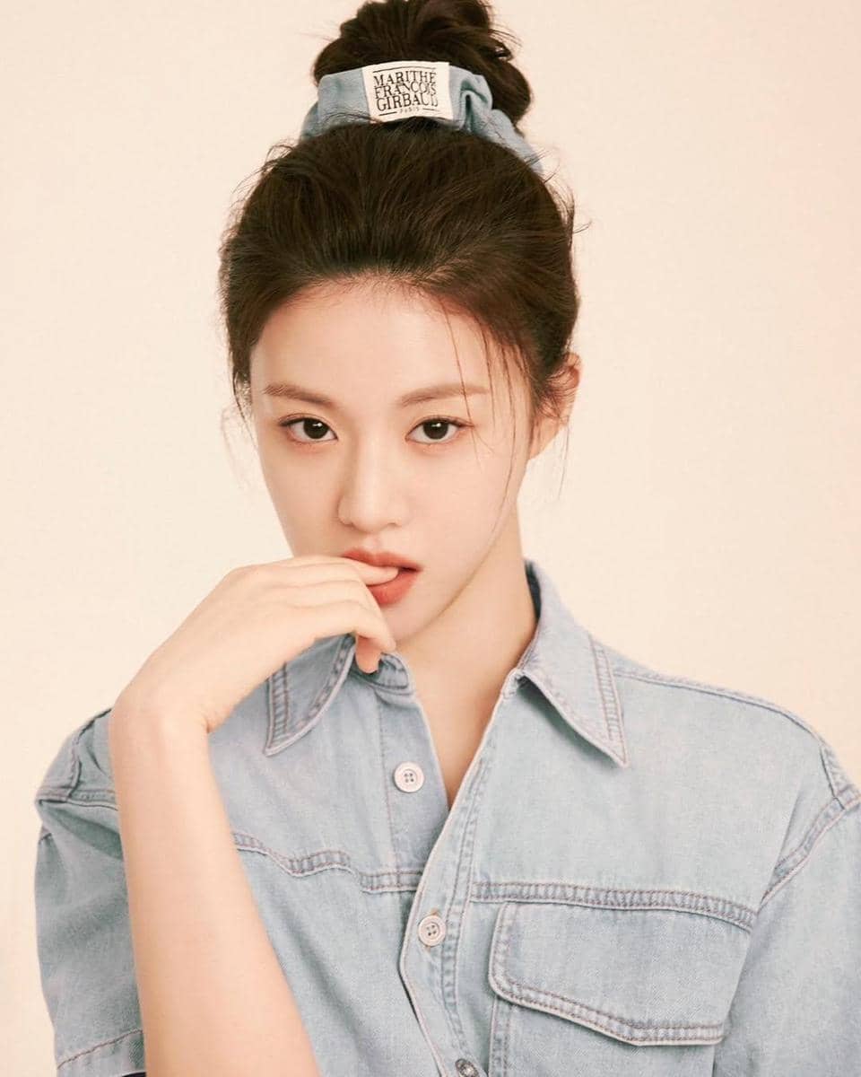 instagram.com/goyounjung