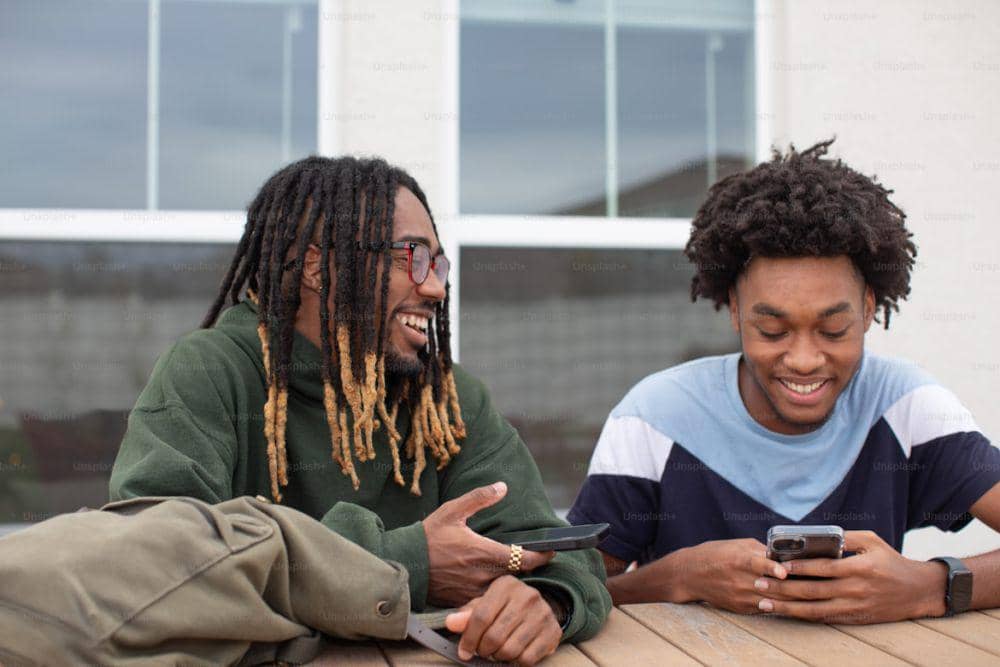 Ilustrasi kumpul bersama teman (unsplash.com/Nappy)