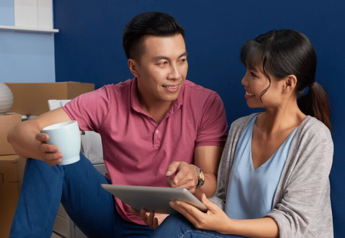 Tanda Suami Terlalu Baik ke Orang Lain, tapi Mengabaikan Istri