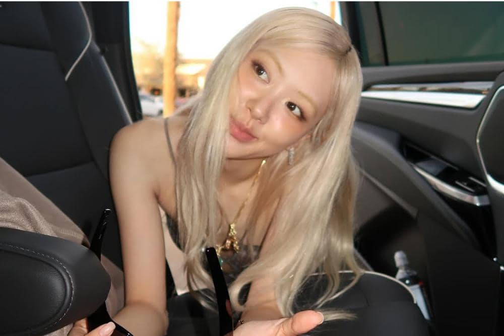 instagram.com/roses_are_rosie