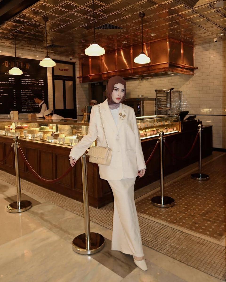 instagram.com/emyaghnia