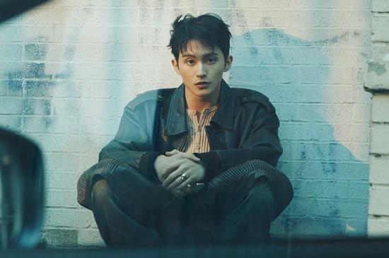 Lirik "1999" - Mark NCT Rilis Album Perdana 'The Firsfruit'