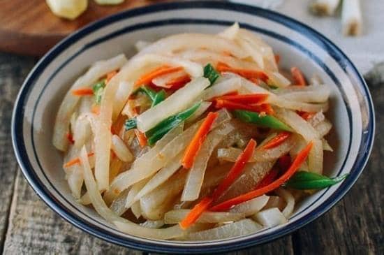 Dok. The Woks of Life