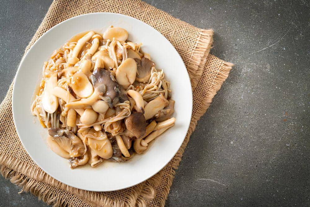 Ilustrasi balado jamur tiram (freepik.com/topntp26)