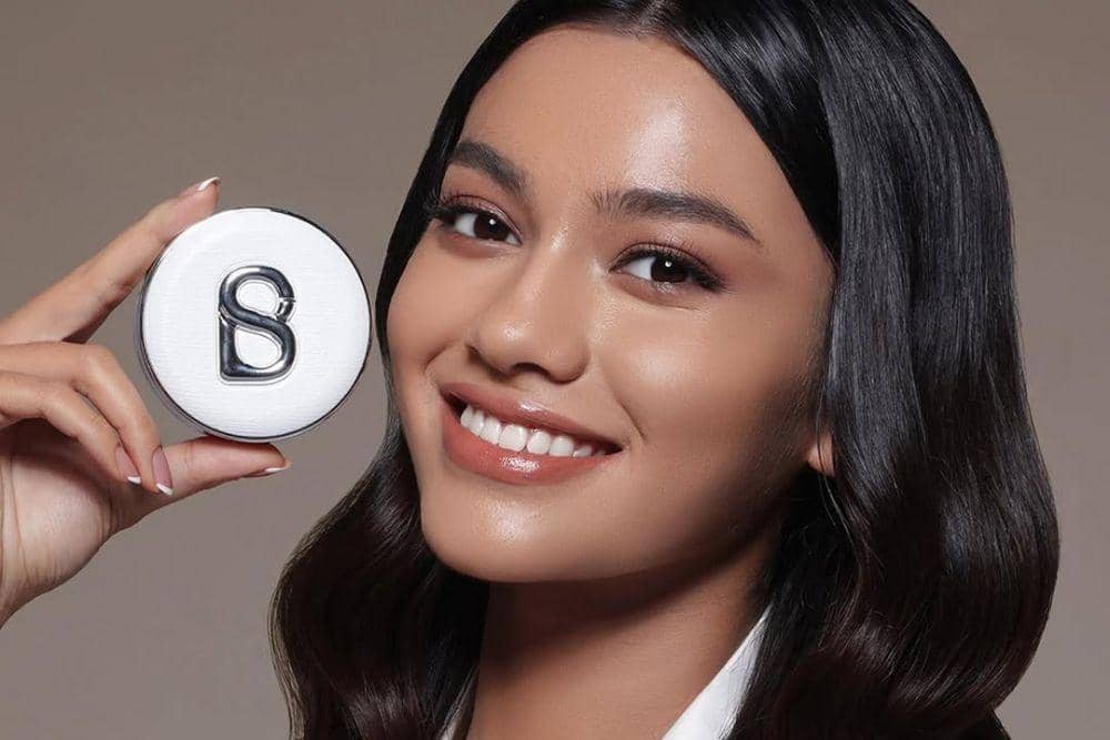 instagram.com/buttonscarvesbeauty