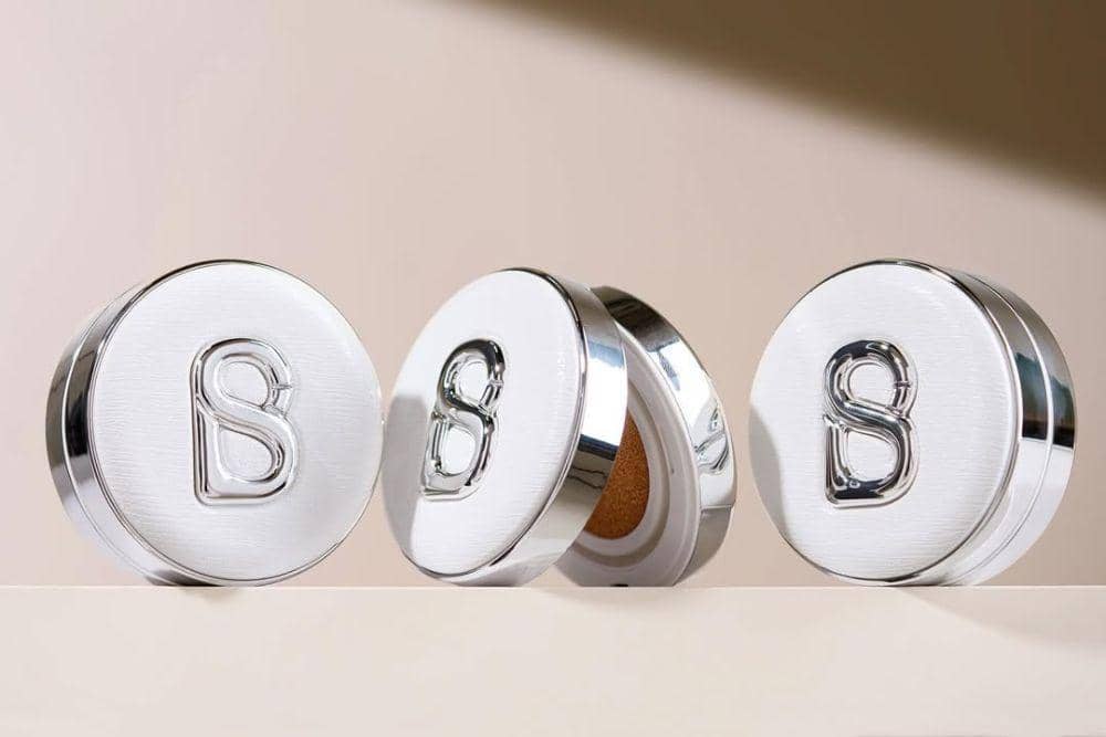 instagram.com/buttonscarvesbeauty