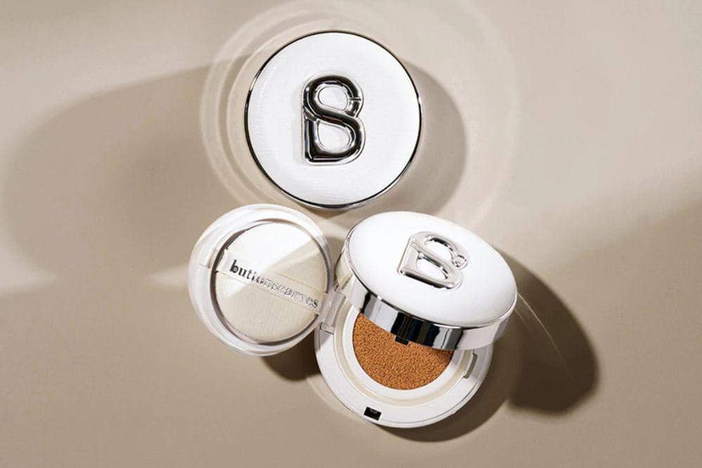 instagram.com/buttonscarvesbeauty