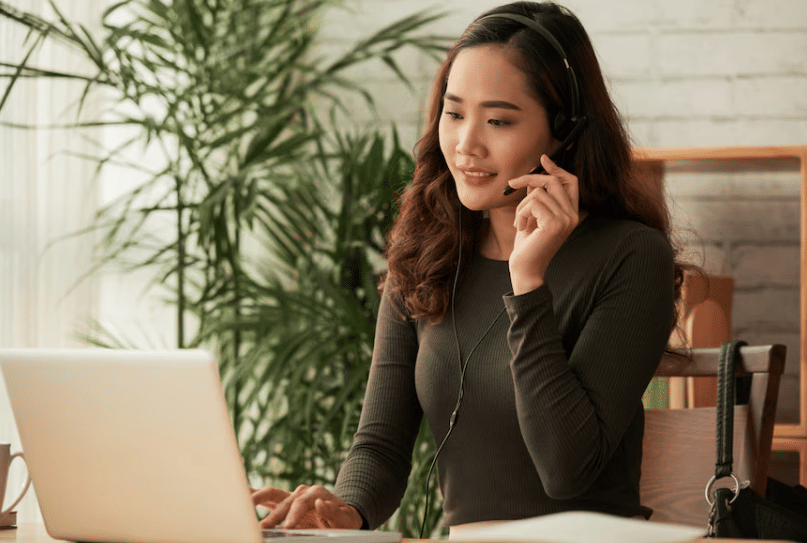 ilustrasi virtual assistant (freepik.com/pressfoto)