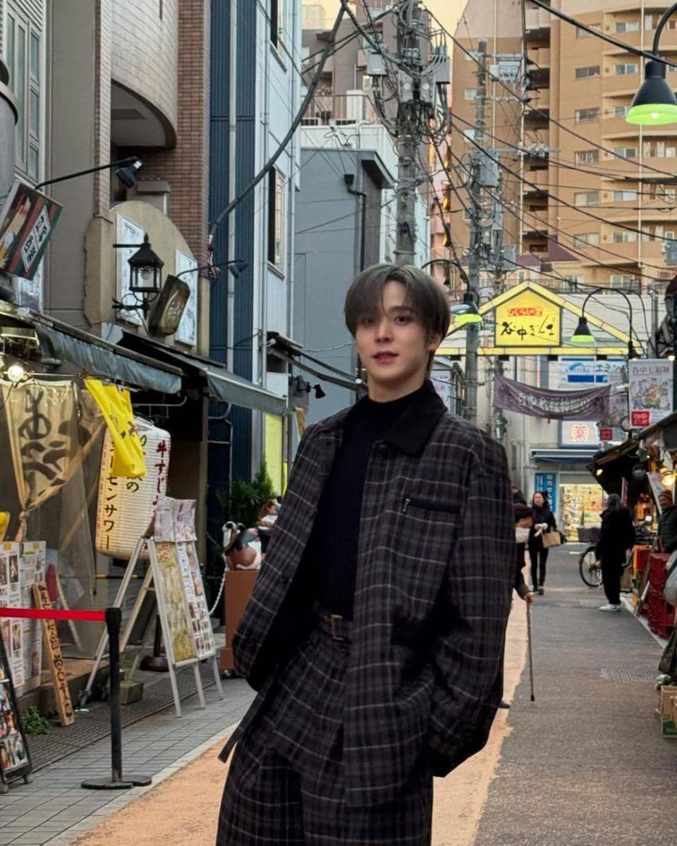 street style ala Yunho ATEEZ