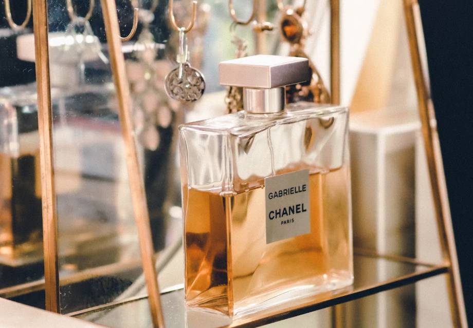 ilustrasi parfum wangi aldehydic