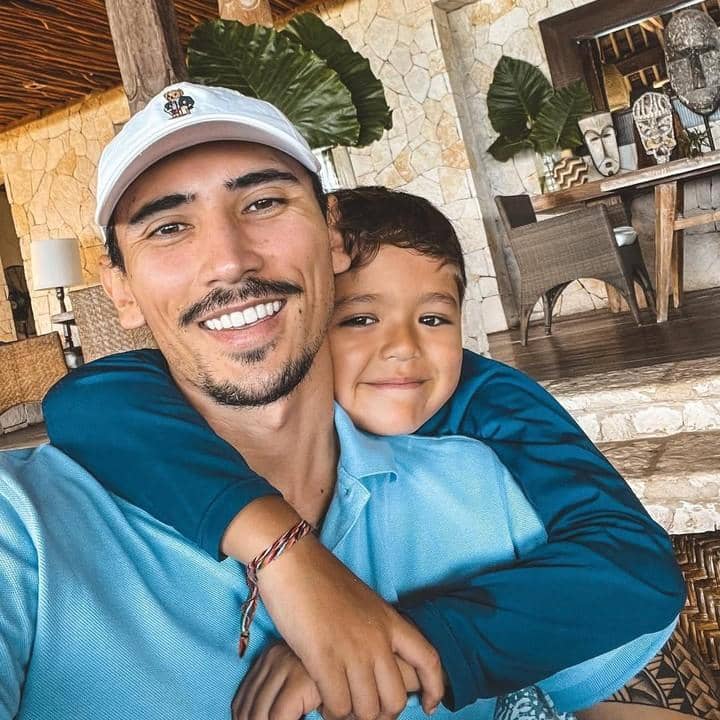 Instagram.com/v.andrianto