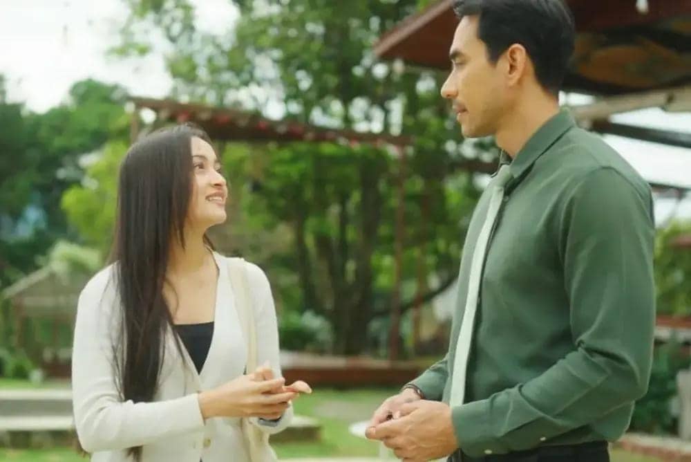 Enak yaa kalau punya 'papa' yang kaya bisa dapet banyak thr. Klo yang di slide terakhir mintanya ke siapa ya#sugardaddy #sugardaddyseries #unlimitedproduction.jpg