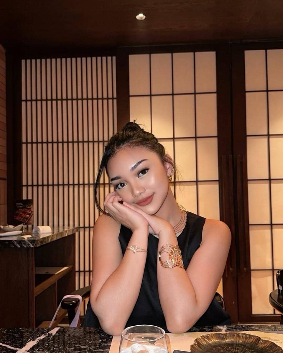 profil naura ayu.jpg