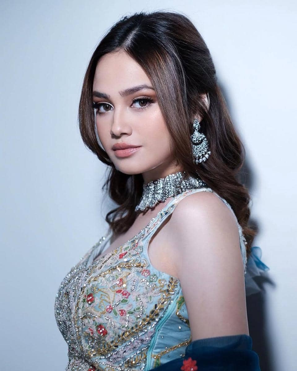 inspirasi gaya makeup ala syifa hadju