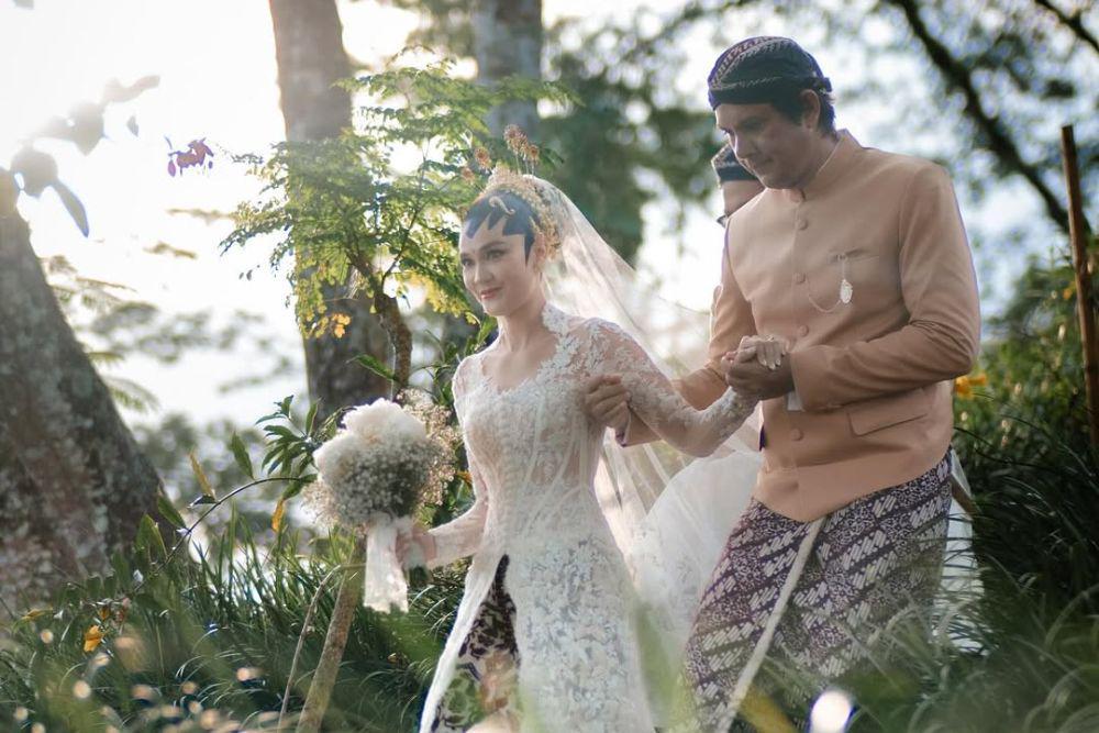 Luna Maya dan Maxime Bouttier