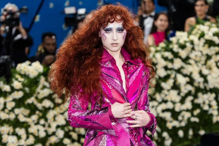 15 Gaya Artis yang Debut di Met Gala 2025, Ada Lisa BLACKPINK!