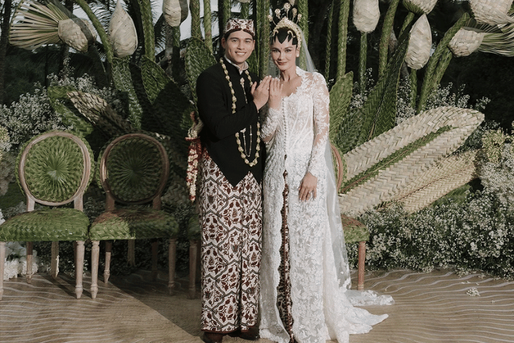Cover Luna Maya Wedding - instagram.comlunamaya.png