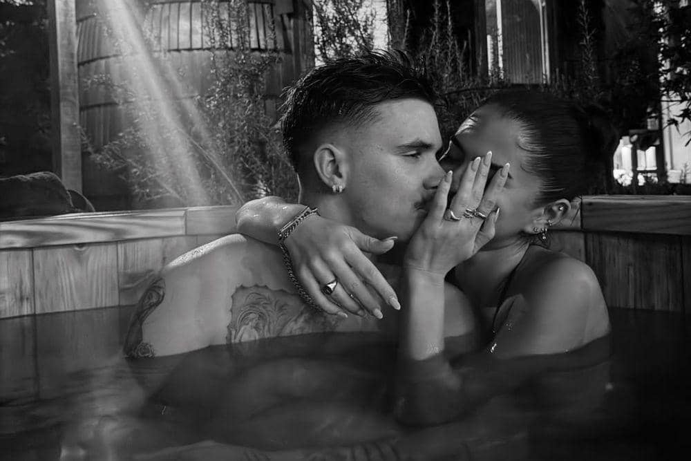 Romeo Beckham dan Kim Turnbull