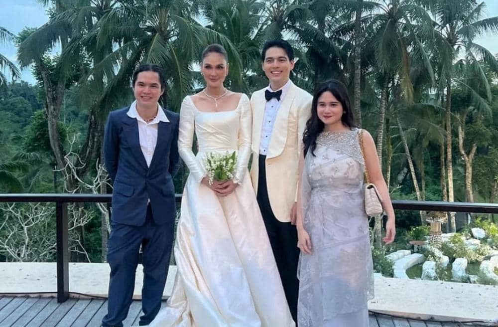 selamat menempuh hidup baru kak luna kak maxime..inget dulu tahun 2013 aku pernah shooting bareng sama ka luna & maxime di sinetron putri duyung, dulu masih temenan ajaah dan alhamdulillah sekarang sudah (1).jpg