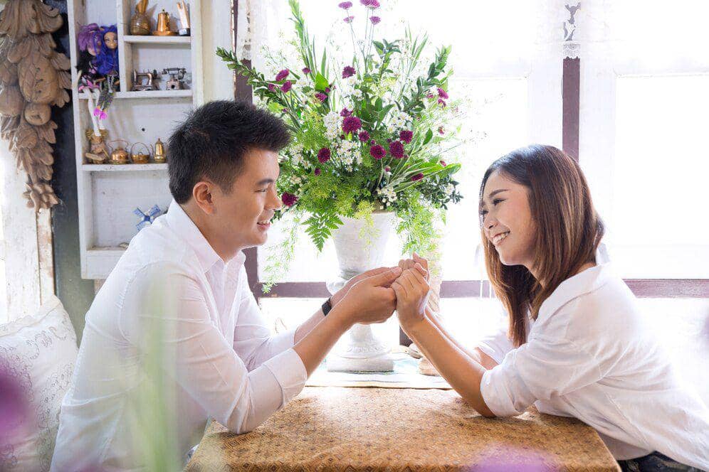 ilustrasi kencan pertama (freepik.com/chayanuphol)