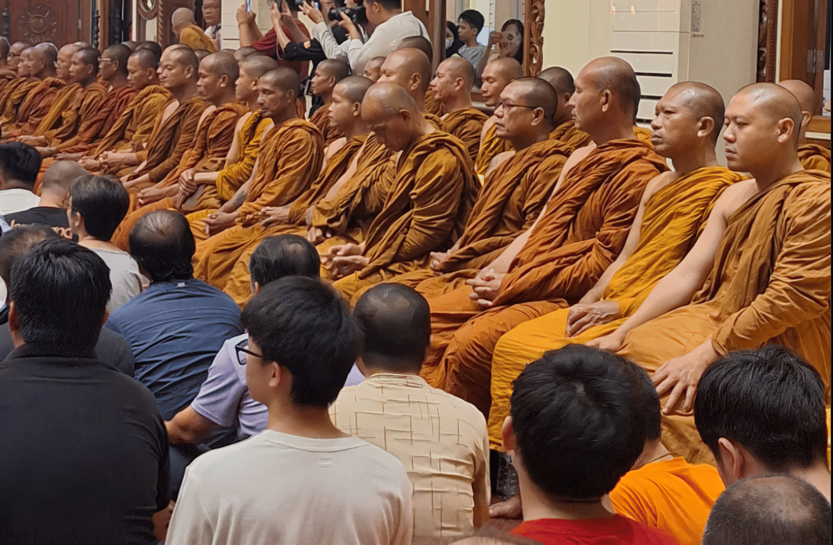 Aktivitas peribadatan di Viraha Hemadhiro Mettavati