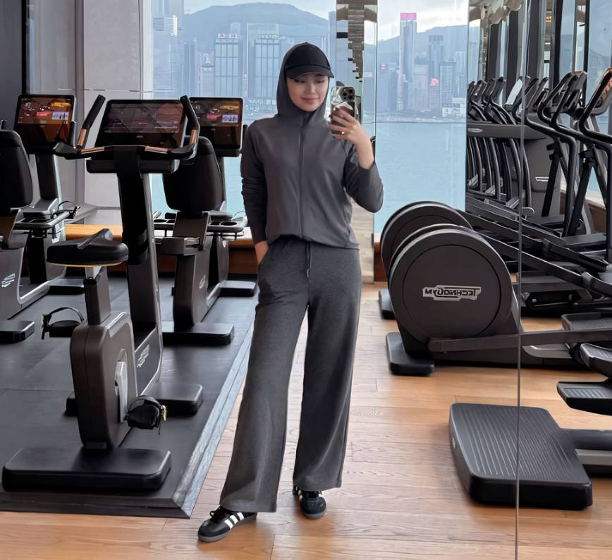 Outfit gym hijab one set hoodie zipper