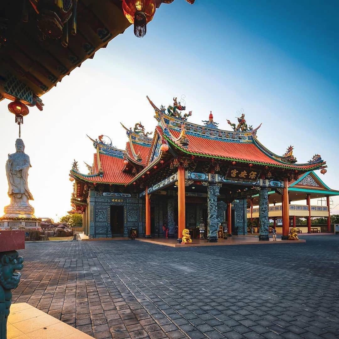 Vihara Satya Dharma, Benoa Bali..Photo by @artaheaven#ssc #ssci #sscibali #skyscrapercityindonesia #skyscrapercity #skyscraper #vihara #viharasatyadharma #buddha #benoa #bali.jpg