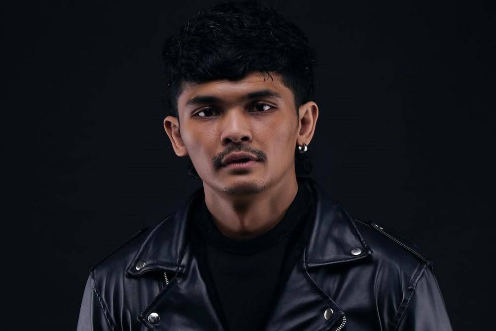 Penjaga kosku bilang“ Mulet adalah titik terendah seorang laki laki “.jpg